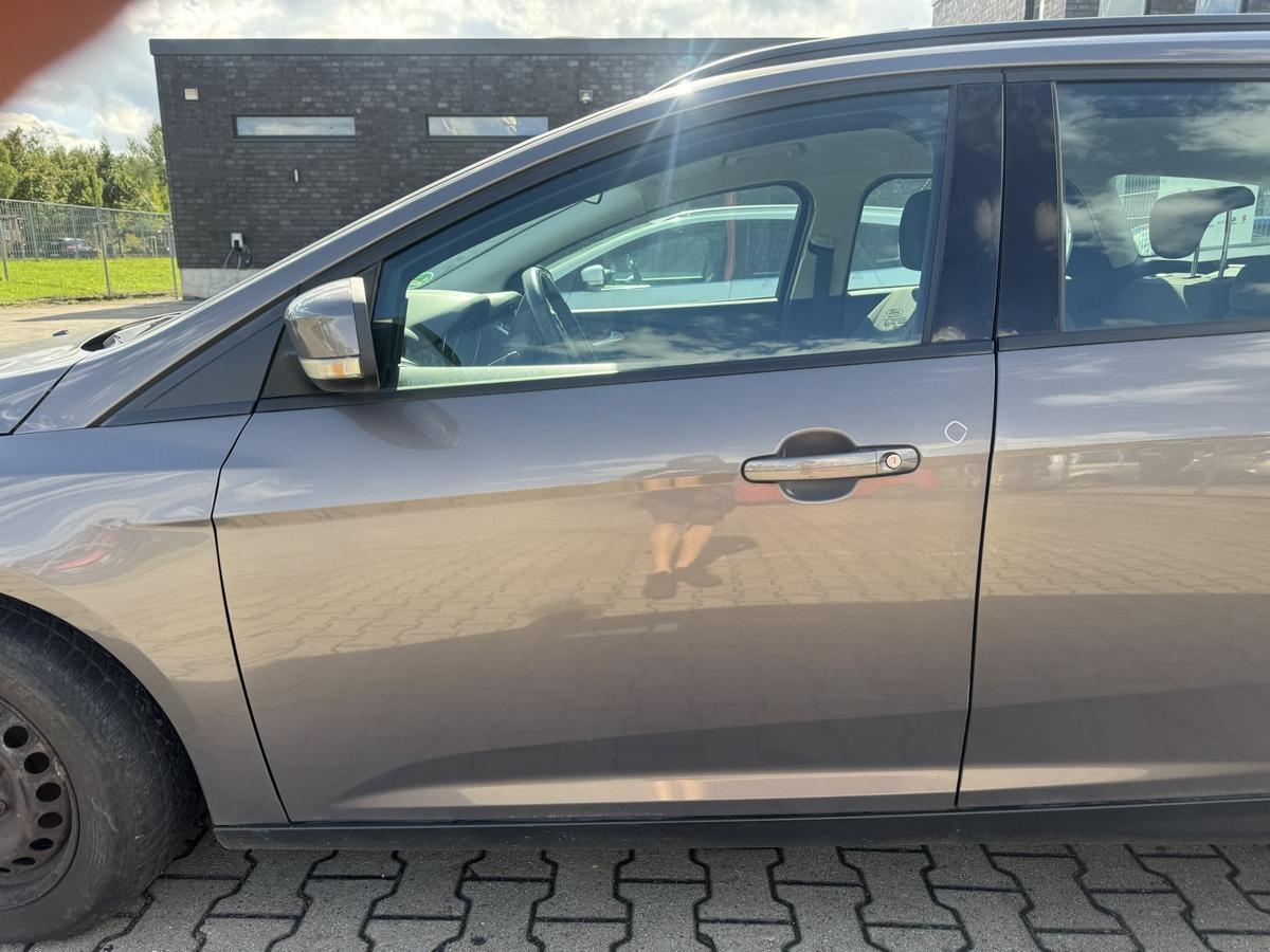 Ford Focus 3 original T&uuml;r vorn links Brisbane Braun 5-T&uuml;rer Rohbau Bj.2012